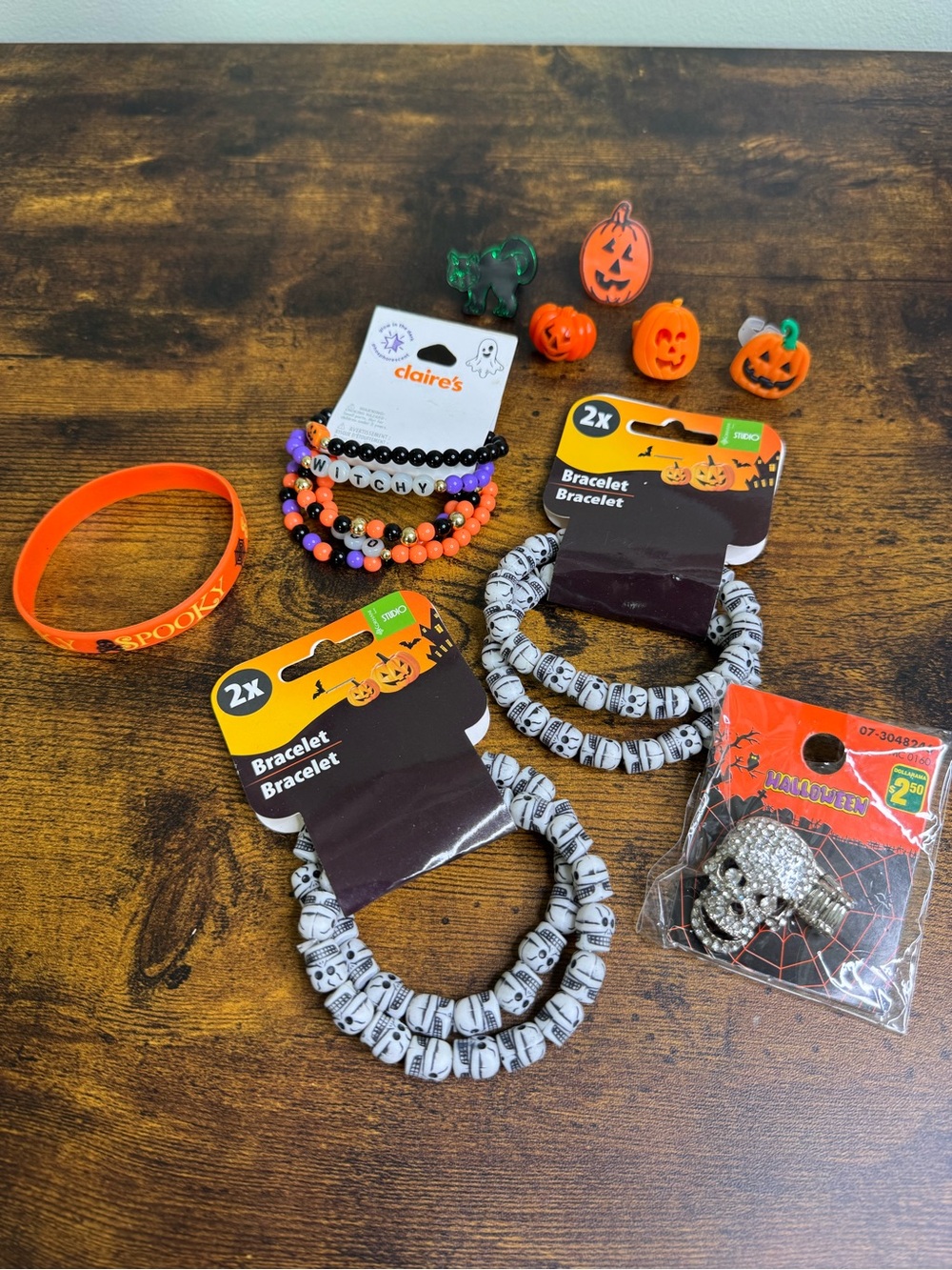 4/$20 Halloween Bundle Bracelets and Plastic Rings - Kitschy